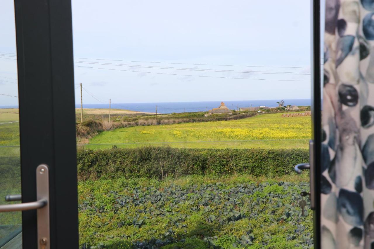 Stunning Home, Sea Views, Walk To Beach Saint Ervan 外观 照片