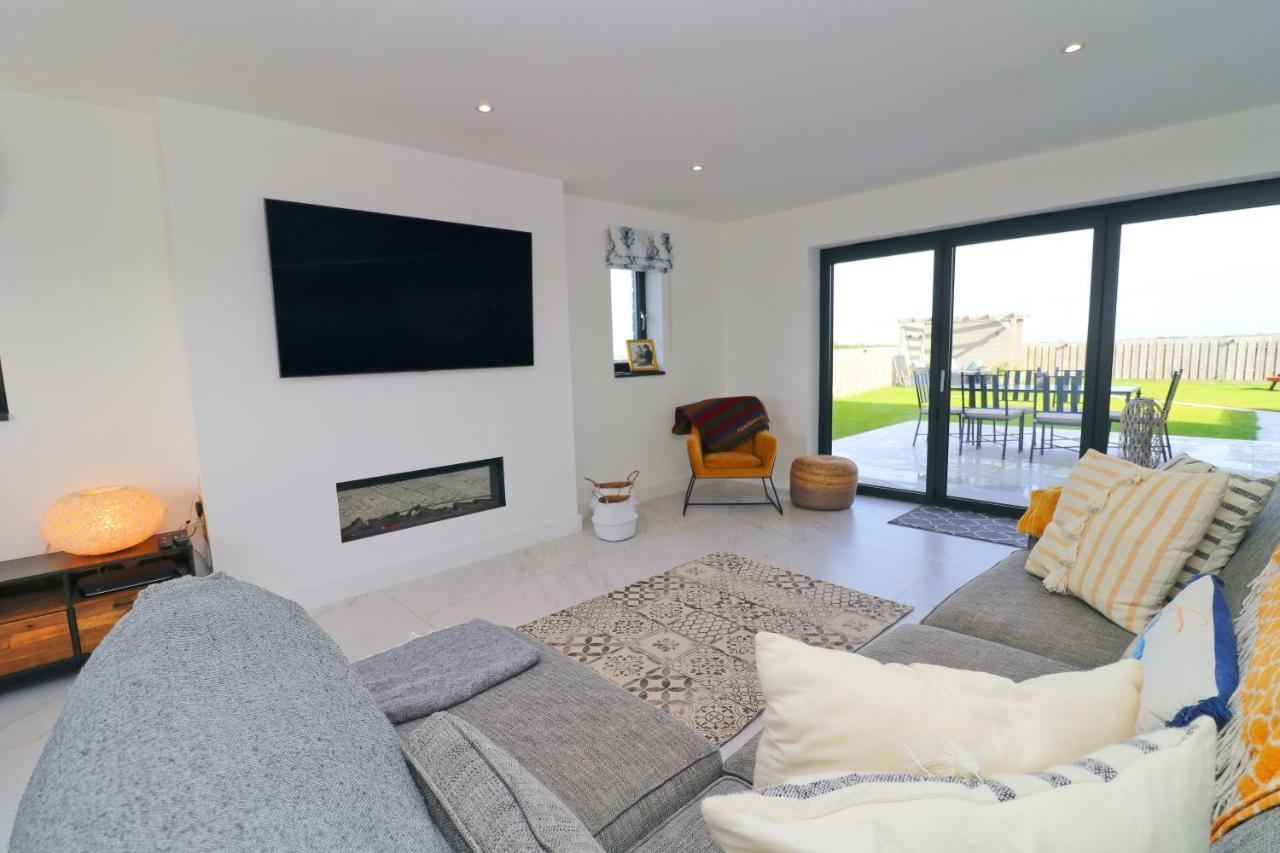 Stunning Home, Sea Views, Walk To Beach Saint Ervan 外观 照片